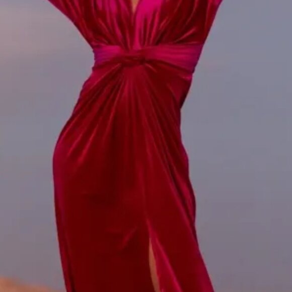 Velvet Elegance: The Ultimate Statement Dress Rose - Picture 3 of 5